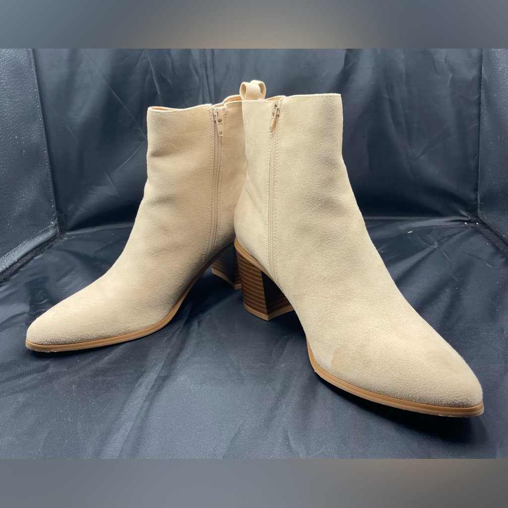 Women’s Beige Suede Chelsea Stacked Heel Ankle Boots, Size 9